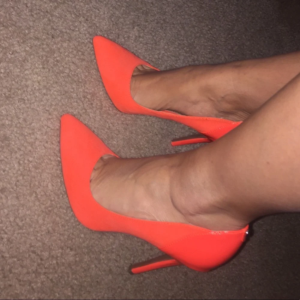 Brand New G by guess pumps size 7 - Picture 2 of 5